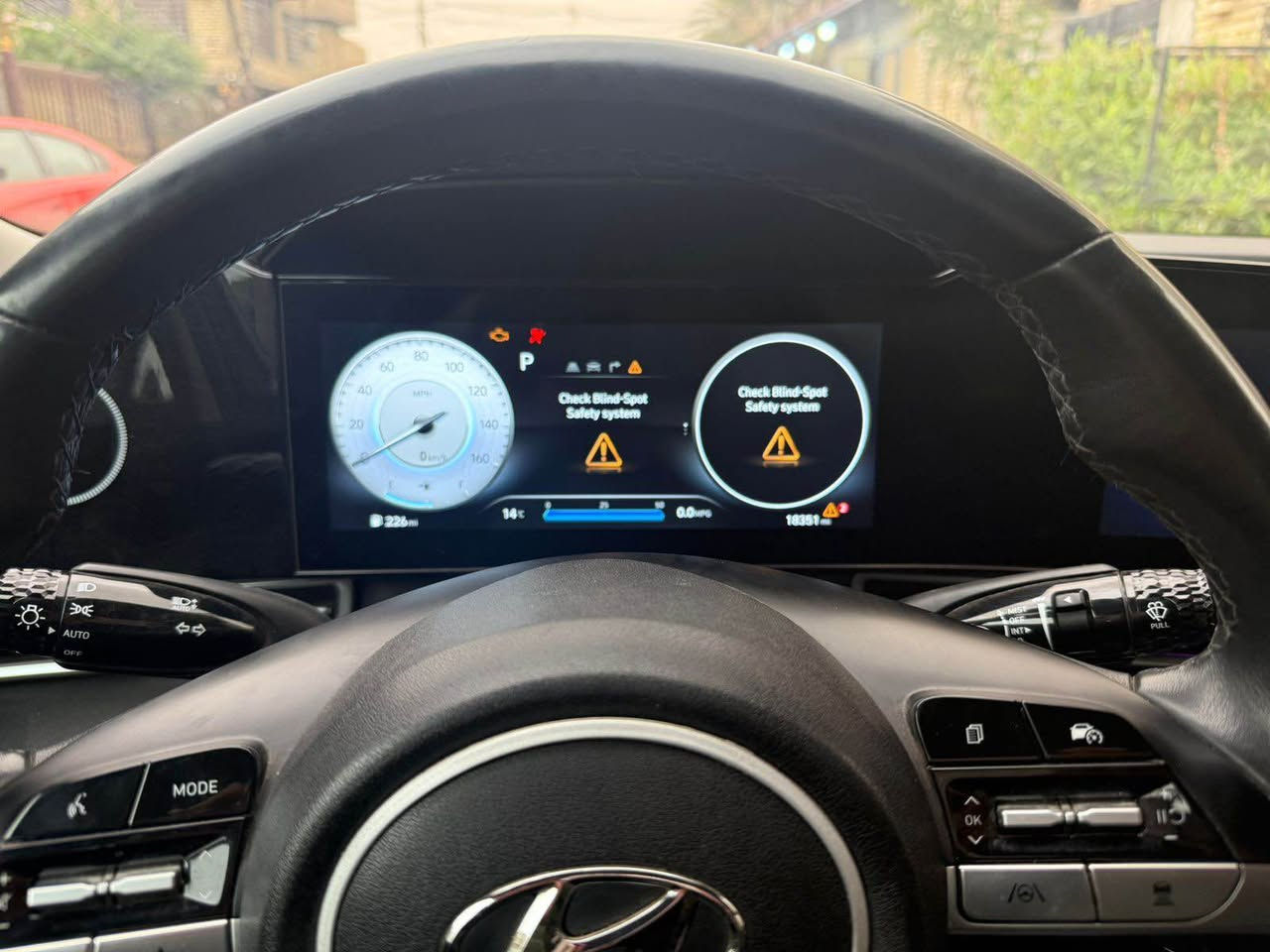 السلام عليكم عندي النتره  2024 
فول موصفات لخير 
رقم بغداد الدولي جديد سنويه وأرقام وهزه كله جديد تحويل ثاني يوم سياره جديده ومابيها اي نقص ماشيه 18mi
فقط محرك ٢٠٠٠ حادثها 
فقط بارد بل بنيد وجاملغ خلفي 
الباقي مكفول 
بصمه 
تشغيل عن بعد 
فتحه 
مواصفاتها 
شاشه متصله 
كامره 
كشنات هيتر 
سبورت 3انظمه قياده
ويل كب 
كروز سرعه 
تحكمات فول 
حاكيه بلوتوث 
تبريد ثلاج 
تخم تاير 
حداديه نضيفه 
سياره نضيفه مال بيت  وجاهزه 
مكان السياره بغداد 
عارضها ب 157وبيها مجال للشراي 
وهذا رقمي 
‏*********** بغداد, العراق
