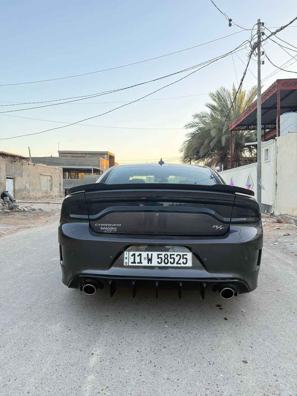 السلام عليكم 
للبيع dodge charger  2022 RT
الضرر : دعاميه إماميه وخلفيه + جاملغ سائق مصبوغ نصفه 
ايرباك طاك ومصلح 

المواصفات نص فول
 محرك : 5.7L V 8 
المسافة المقطوعه : 50 الف فقط 
ويل رياضي 
تحديد مسار 
ومعروفه ال RT
للاستفسار الاتصال 
***********
