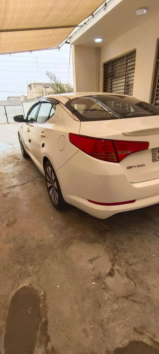 من صبغ وتبدي حته داميه بدون صبغ 

وارد خليجي موديل 2014

ماشيه 107

محرك 2000

هزه جديده تحويل مباشره 

سياره بسمي 

سعر 150 

***********
