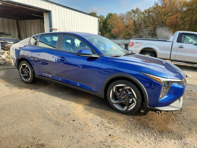 السلام عليكم 
للبيع K4 مواصفات EX حادثه بلجاملغ الخلفي وشويه بقبغ الصندوق حاليا السياره بعمان وابيع بعمان بدون كمرك 
سعرها 120 بدون كمرك مطروحه بعمان 
مكاني بلمسيب 
رقمي ***********
