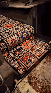 السلام عليكم باص سترا جيتي ٤١٧ موديل ٢٠٠٦ تبريد زعانف تخم تاير ٦٠ نفرا مكينه ٨ كير سطر سياره جديده بمعنى الكلمه *********** مكان السياره بغداد
