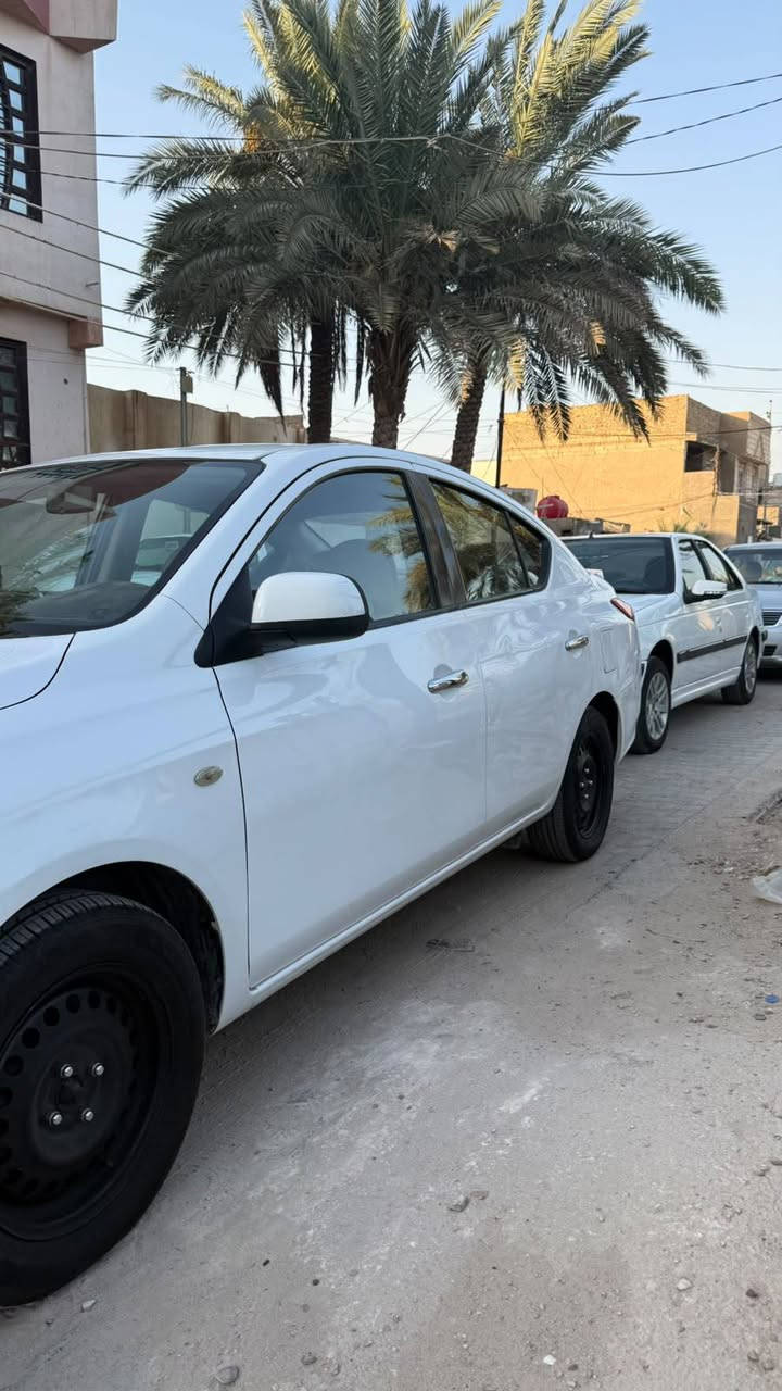 نيسان سني هندي 2022
رقم اربيل بسم شركة 

  جاملغ امامي مبدل وبيه جاملغ خلفي ولجنطه بارد 

كير محرك تبريد خير من الله مابيها اي نقص
 
ماشيه 108 السعر 95

مكاني النجف 

***********
