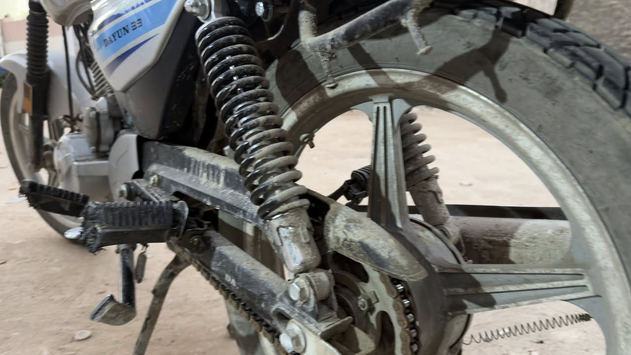 دايون عضم للبيع سعرمليونين250
مديل 23طالعه بل 25  رقم وسنويه تحويل ثاني يوم  

البارحه صار بيه حادث 

بس الكير شويه يشكل . درجه جديده كلشي مابيه 

مكان كربلاء 

رقم مبايل ***********
