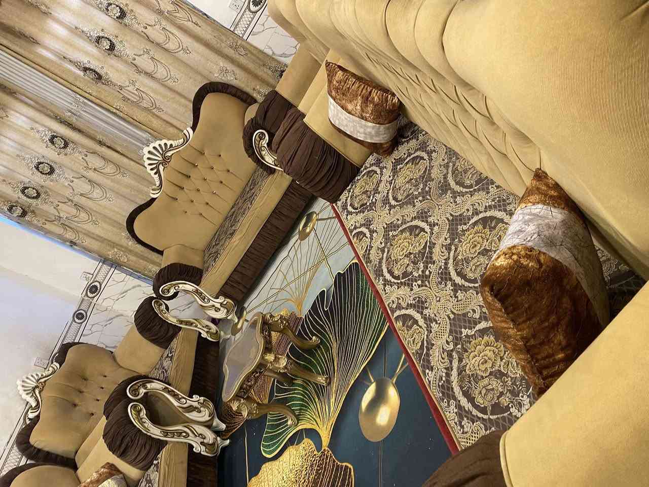 تخم ملكي 10 مقاعد مع طبله اخو الجديد اي ضرر مابي تسكام السعر 325 وبي مجال المكان كربلاء ***********
