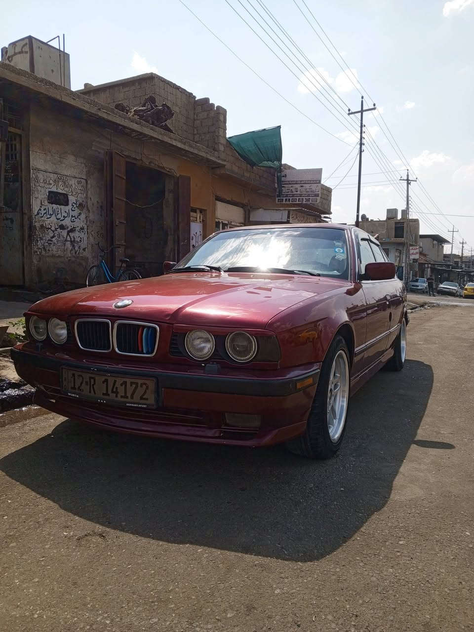 السلام عليكم
BMW.          520اصل السياره كبس 
موديل 1991
بدون ضرر بدون صبغ فقط دوسات 
مكينه كير شرط كير عادي 
فتحه سقف 
تبريد 
كشنات جلد طخم امامي خلفي كلاجديد لايت زينول طخم تاير ويل ام كلا جديد بسمي السياره شرط التحويل هزه جديده مري صقر 
بجم عريض 
مكان السياره موصل الايمن 
السعر 67وبيها مجال بسيط 
***********
الرجااااء مكلف بلنشر تفاصيل اكثر اتصل علرقم خاص مااجاوب خلاص اتصل على صاحبها ❤️
