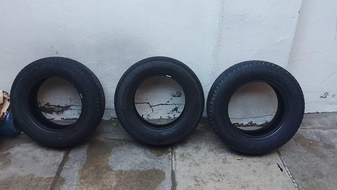 3 تايرات مال هايسه هايكر شيري ستاركس 
قياس R16/195/75 النضافة 80% 
السعر 60 الف كلهن 
مكاني بغداد الحرية حي السلام 
رقمي *********** متوفر واتساب
