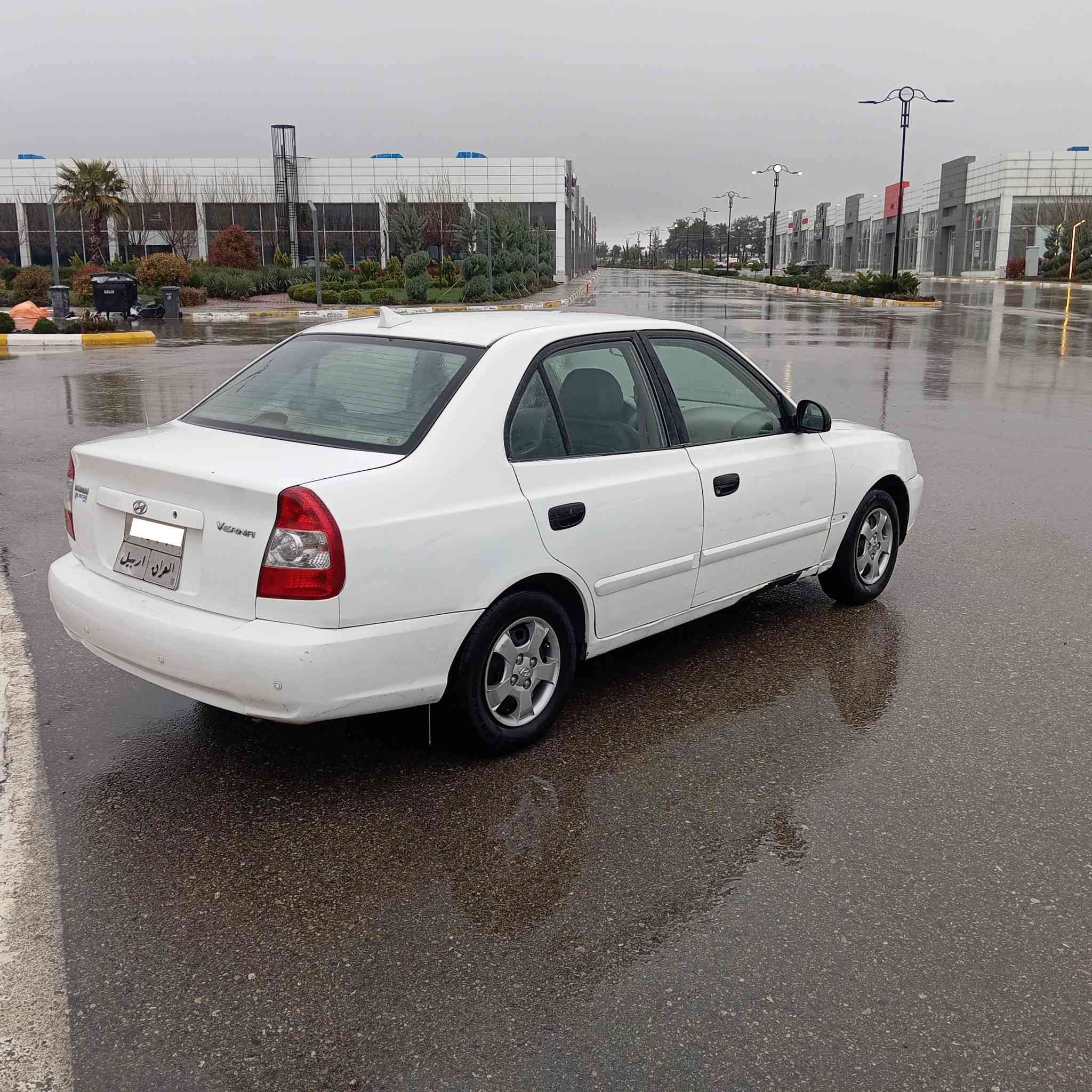 هۆندا ڤیرنا مۆدیل 2010 گێڕ اۆتۆماتیک سبی بەڤری ناوزەرد گێڕو مەکینەو تەبریت تەقەو رەقە بەشەرت دەعموو لێدراوی نیە بەڵە بەڵە بویاخی هەیە لەسەر بویاخ هەڵدان بی مەعجون سەنەوی تازە بەسەر چوە خاوەن سەنەوی لەسلێمانیە وەکالەش اکەین  سعر ٦٢ گڵاو معامەلە لەسلێمانی زم *********** ڤایبەری لەسەرە
