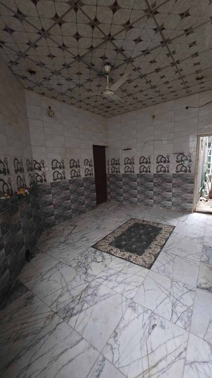 #اسعد_الله_اوقاتكم_بكل_خير ⁉️👋
دار اللايجار 
هاتف ☎️ ***********☎️

العنوان البهادرية نزلت بني سأله 
موقع كلش حلو 

#يحتوي البيت على غرفتين٢ منام كبار 
وديوانية 
ومطبخ وصالة 
وصحيات داخلي وخارجي 

شارع 10م 
جميع الخدمات متوفرة ماء كهرباء مدارس نت تبليط مجاري 
#السعر ((350الف قفل ))
☎️(***********))☎️
