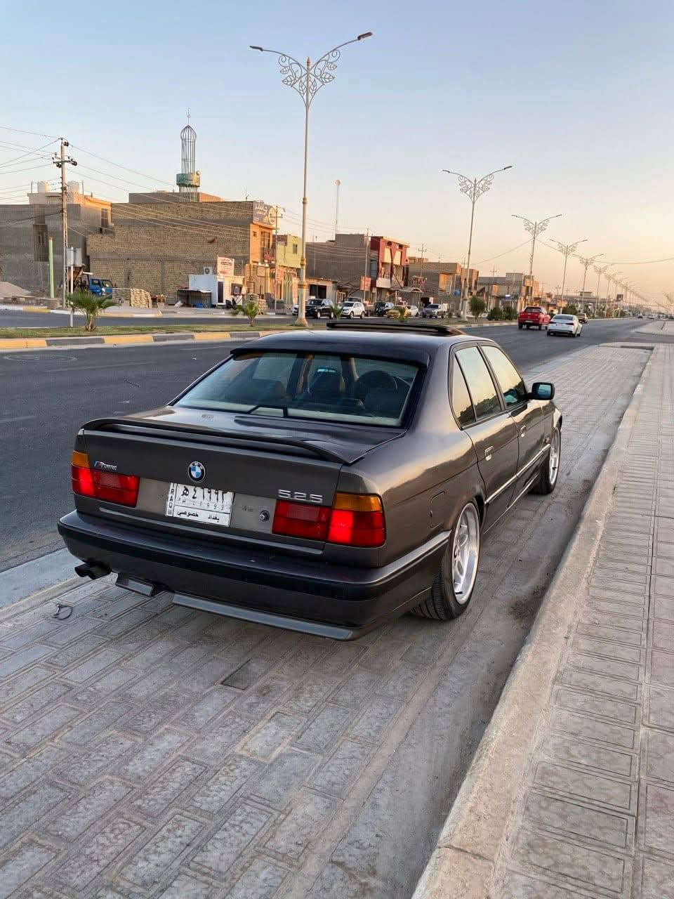 السلام عليكم للبيع  BMW 525
سياره موديل 92مسكر عدل محرك وكير حاويه من شركه المختص بلحله سياره تخم تاير جديد حداديه جديده تبريد هاي كمبريسر فقط ويل Mدعاميه Mكت كامل Mسنويه لل29رقم بغداد بئسم ولد اقاربي تسلم صافي تحويل يمي مكاني بابل السعر 58 وبيه مجال قليل سياره كلش حلوه مال جناي رقمي ***********
***********
