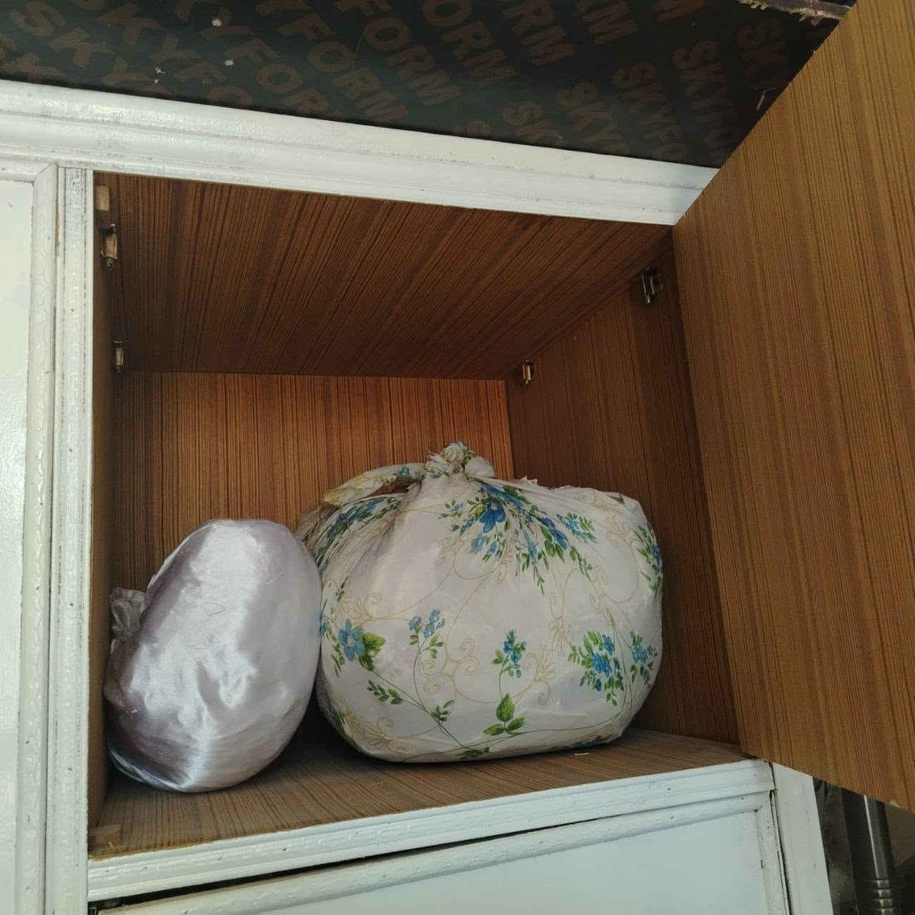 كناتير صاج عدد 4ابو البابين وكنتور تركي 3ابواب وميزوطعام نظيف جدا


**إذا كنت صاحب هذا الإعلان وتريد حذفه لأي سبب، رجاءا أرسل رسالة إلى الدعم الفني**