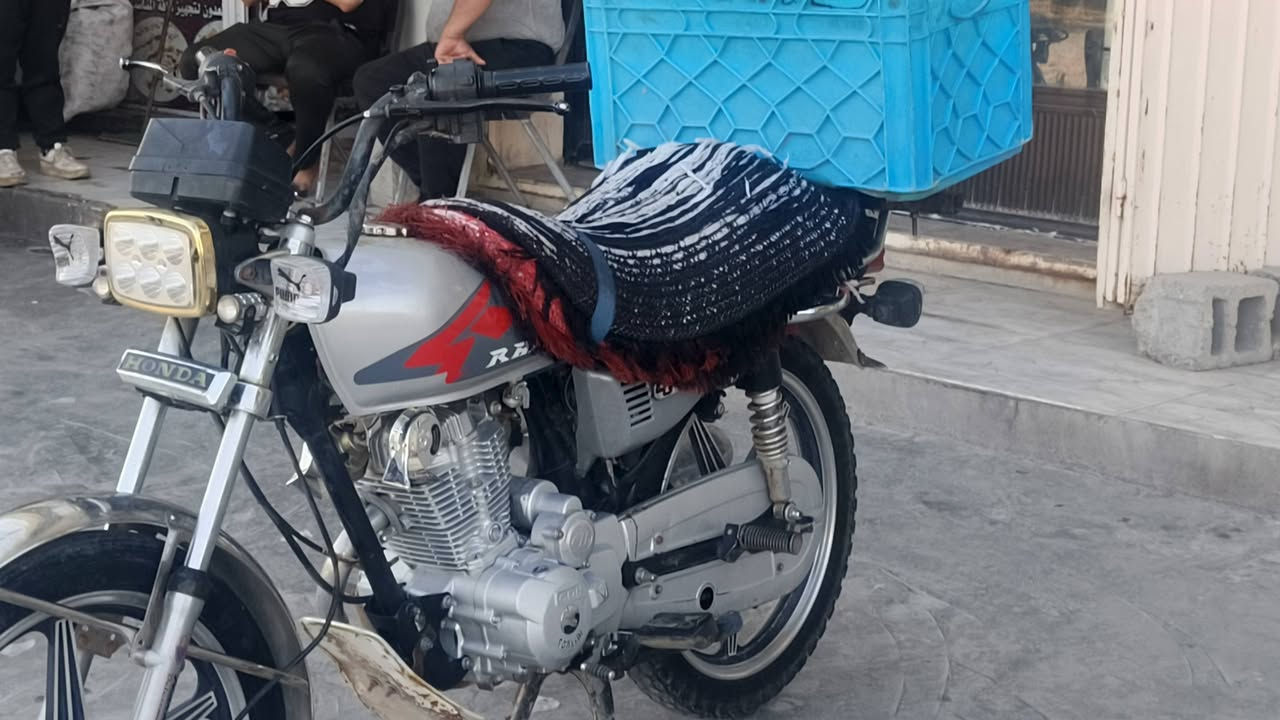 سلام عليكم دراجه للبيع موديل2018محرك ممفتوح
 دراجه مكفولة أوراق بس واحد السعر 550الشراي يتصل
على رقم ***********

