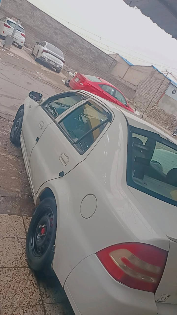 السلام عليكم
للبيع ck 
موديل 2012 
سياره نظيفه حيل (مال بيت) 
محرك اصلي بي نفخ
كير عادي شرط لوك 
تايرات وباتري  جديدة 
كهربائيته كلها شغاله 
مشدود الها شاشه درجه اولى 
سياره بدون ضرر فقط بيها نص باب صبغ
رقمها الاماني نينوى
صاحبها الشرعي اني 
شرط التحويل 
بيها كابون بانزين ⛽️
سعرها خاص
الشراي يدخل خاص او يتصل وبلخدمه 

***********
***********
