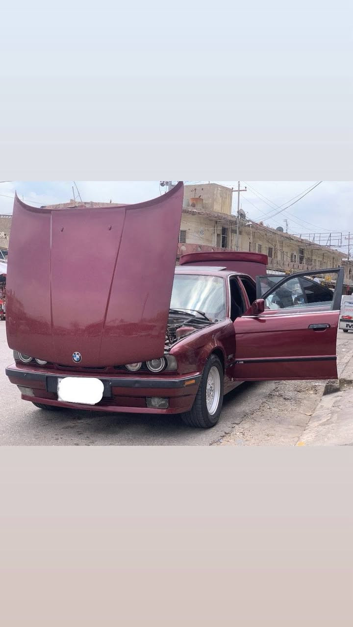 BMW - E34 - 1995 - 525 iA
بۆفرۆشتن یان گۆڕینەوە بەشتێک بەدڵم بی
بی ئێم مۆدیل 1995 مەکینە 525 دیجیتەڵ تۆماتیک سلاید ABS تەلەفۆن و باڵی بیلادی
تێبینی : رەقەم هەولێرە ئەوەلیات بەشەرت
گێڕو مەکینە و ئەکسل و کارەبایی کامل بەشەرت 
لۆ زانیاری زیاتر تەلەفۆن بکە یان نامە بنێرە
*********** أربيل, العراق
