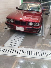 بيم موديل 91سياره مكفوله من كلشي بس صبغ جماليه تحويل مباشر مكاني بغداد...