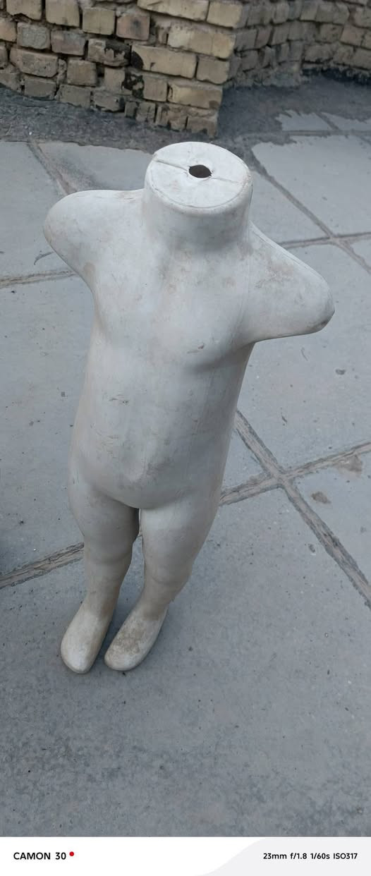 الملكانات الوحده بألفين بيهن 30 وحده مشكلات
والعضد 500 دينار عدد فوك 100
بغداد قضاء المدائن 
***********
