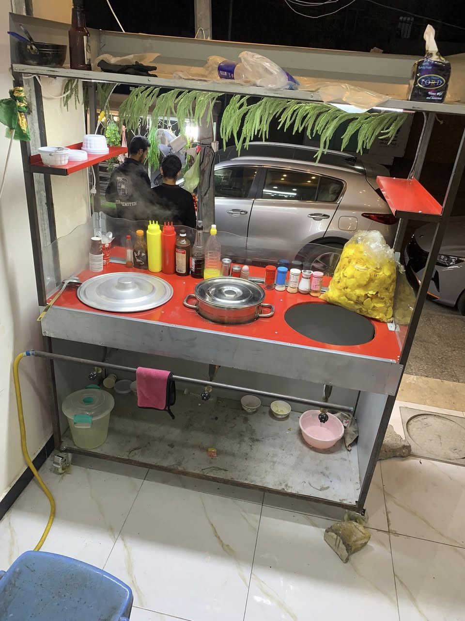 سلام عليكم متوفر عربانة لبلبي وباكلة وذرة كاملة مكملة استخدام قليل مرتبة ونضيفة تاخدة وگبل تفتح الجذور وياها ومربوطة ب بوري غاز ومنظم شي مرتب ونضيف و وياها قلاية فنكر وبتيتة حلزونية استخدام قليل وبيها منظم مربوط وكآمل مكاني بغداد الغدير قرب بغداد الجديدة للتواصل خاص او واتساب ***********
