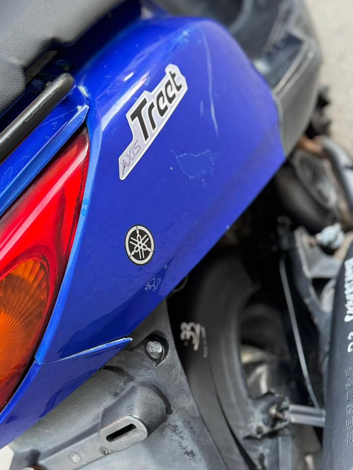 سلام عليكم للبيع دراجه كزز ياباني الأصلي دراجه جديده مال رمبه مكينه  اذا برغي مفتوح ترجع بعد الاصلي خطين نوزل اوراق كامله دراجه جديده مال رمبه مكفوله كفاله عامه شلعه معدل خير من الله شرط علفحص اذه مفتوحه ترجع مكان بغداد الكرخ الصالحيهالسعر750 وبيهه  مجال مستعجل على بيعتهه والاستفسار الاتصال***********
