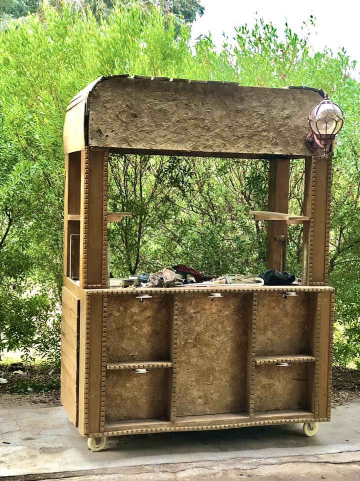 عربانه خشب للبيع كهربائيات كامله مع جام مع گلوب الطوبه  اليمنه موجود بدون اي خلل عنواني بغداد للبيع ‭0787 693 3405‬ خاص مفتوح للاستفسار اكثر
