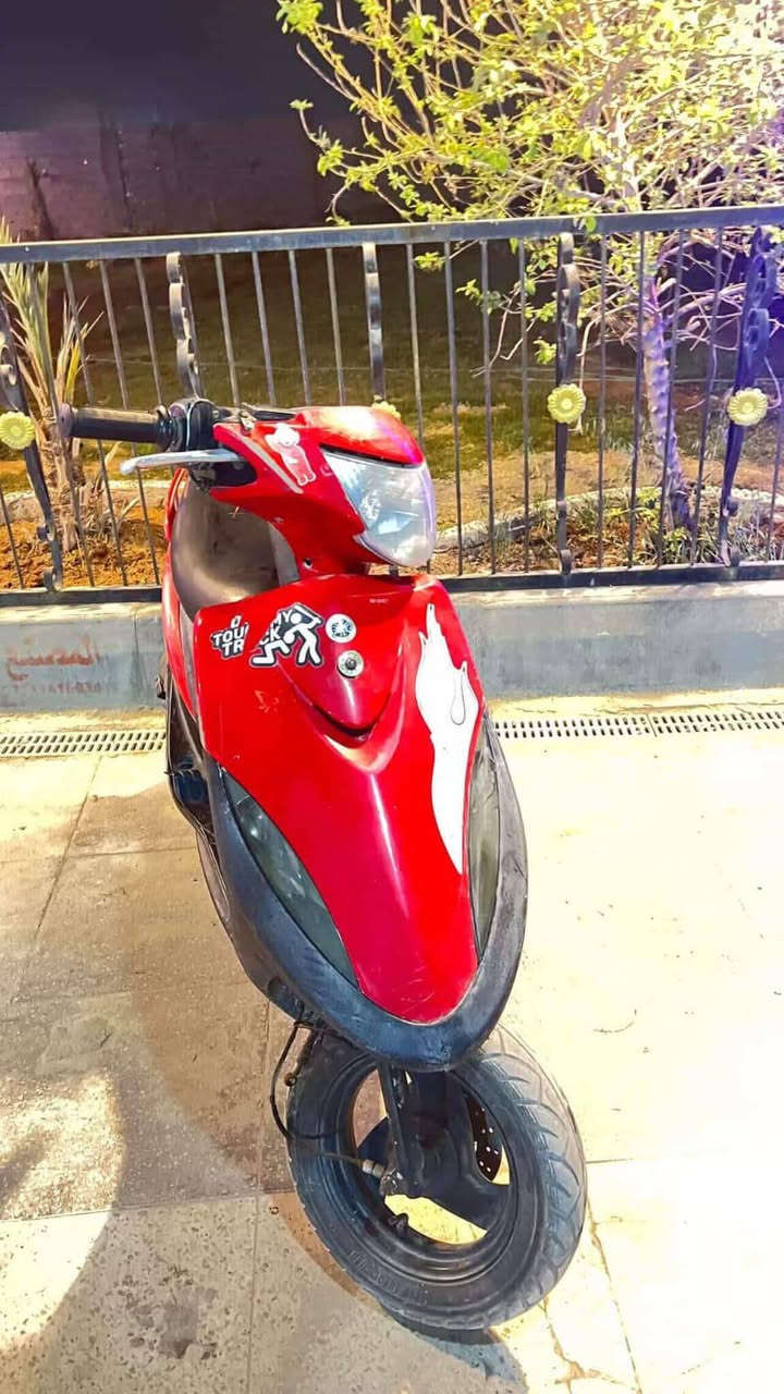 سلام عليكم ماكس عدله كفر بلاد لون مميز دراجه كله بلاد مابيه قطعه تجاري مختمه وي المكينه 19 ختم منفيسه وياه لايت بك لايت كله شغال بس السلف مايشتغل عوزه شخاطه الدراجه مفتوحه ولفات فقط سعره 550 وبيه مجال قليل مستعجل على بيعته مكاني ناصريه مركز بل صالحيه ***********
