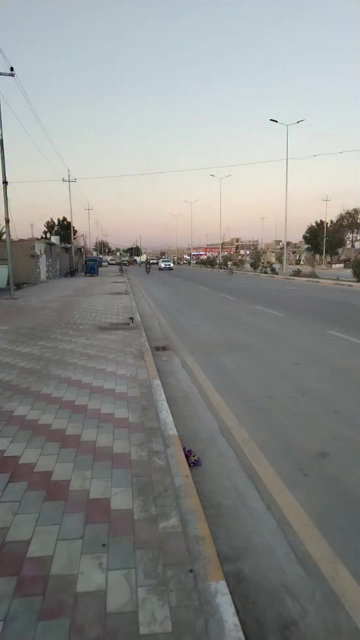 بيت تجاوز سعره 9 ملايين وبيه مجال يحتوي على غرفتين نوم واستقبال وصالة ومطبخ وصحيات خارجية وداخلية المكان 📌 كربلاء الامن الداخلي نهاية شارع ال عمران
*********** مكلف بالنشر
