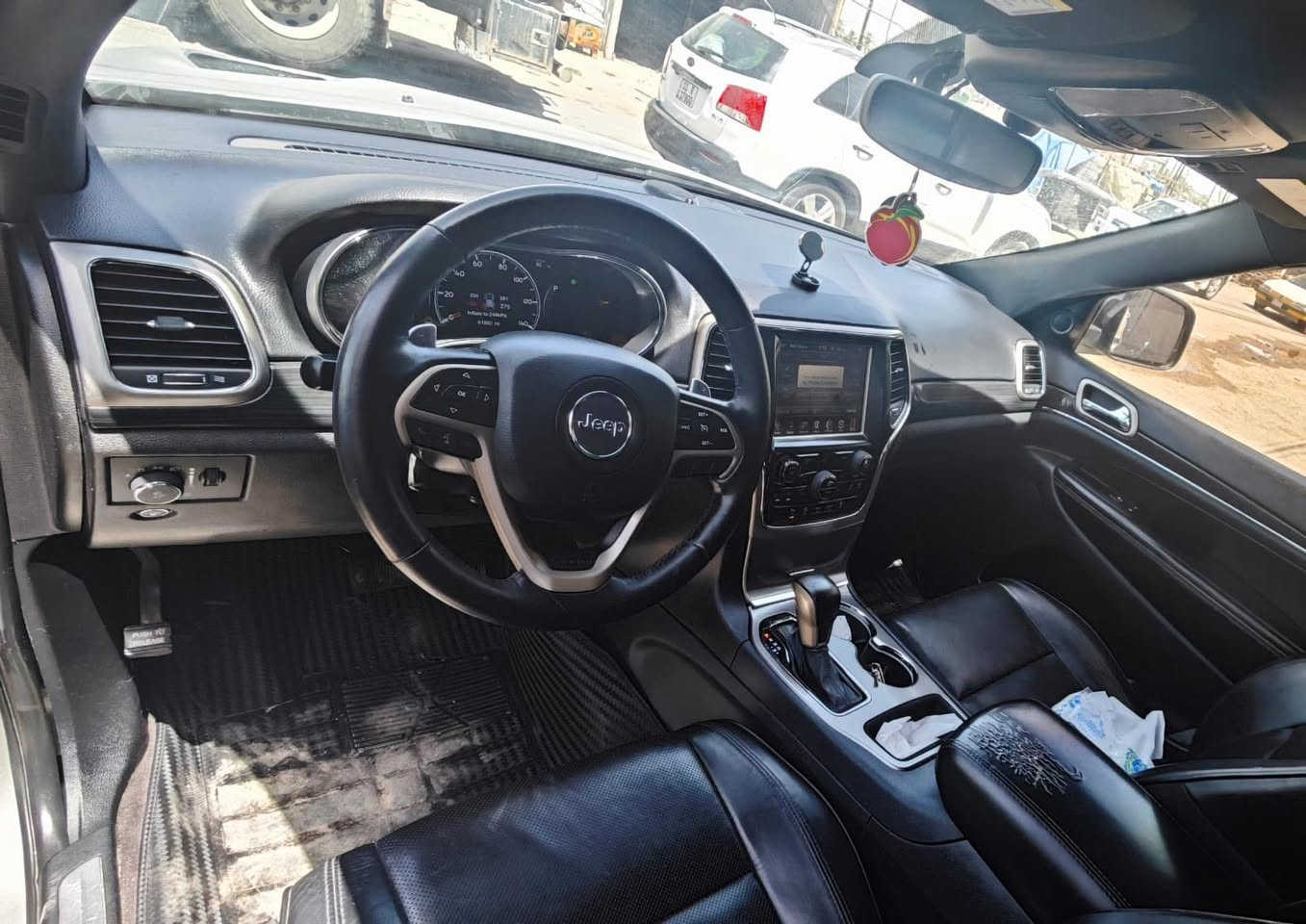 السلام عليكم
للبيع اومراوس جيب لاريدو ٢٠١٧ مرمزه
واذا بيكام بعد احسن
رقمه بغداد انكليزي
باسمي تحويل ثاني يوم
وارد امريكي
فول مواصفات عدا الفتحه
ضرره جاملخ وبنيد
للاستفسار 
***********
***********
