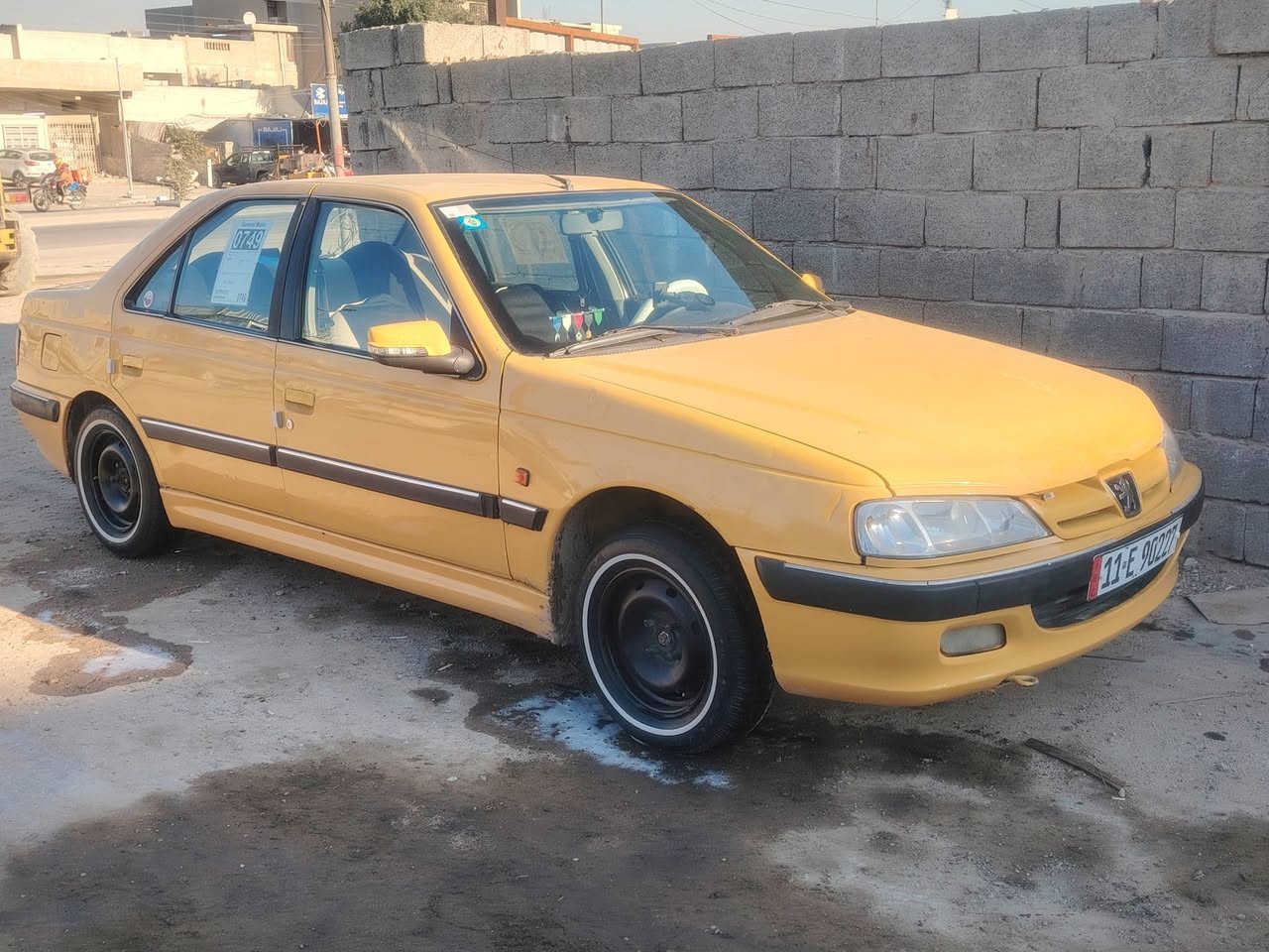 بيجو بارص موديل 13 بدون صبغ سعر 35 وبيها مجال بسيط 
***********
***********
