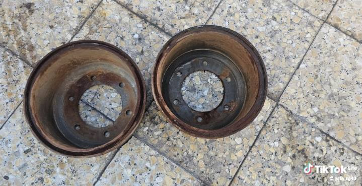 السلام عليكم
غراض هينو شيطان للبيع 
المكان البصره 
***********
