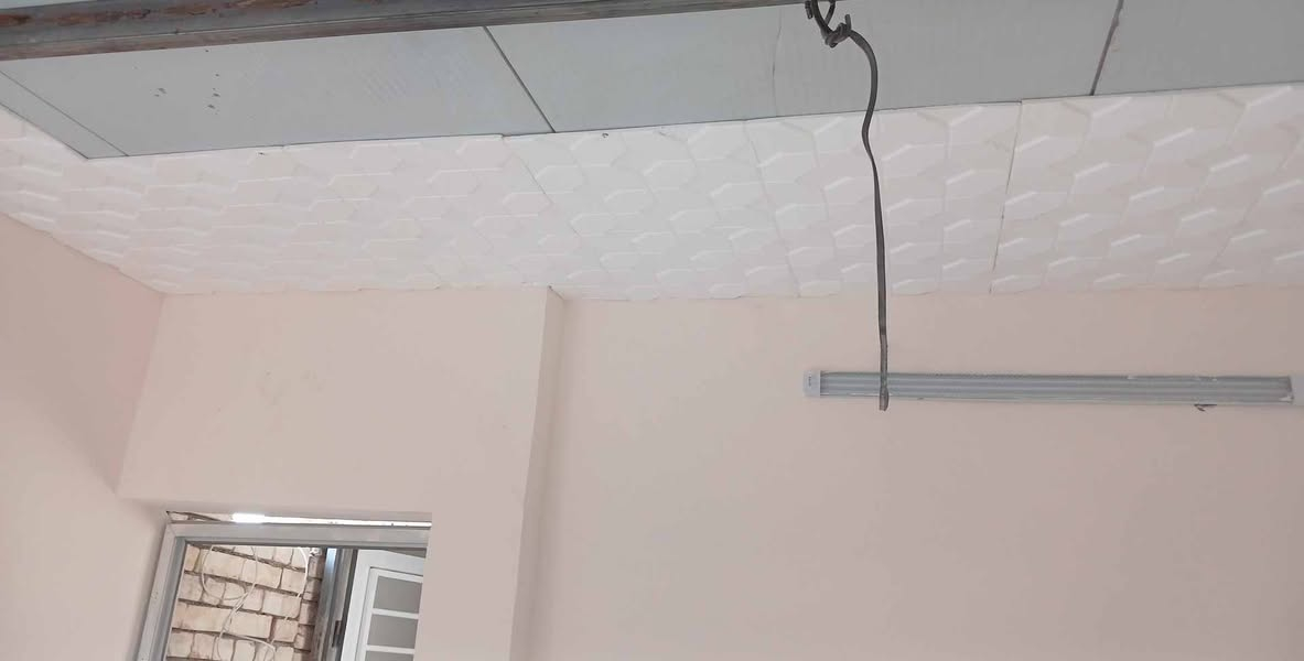 السلام عليكم للبيع بيت مساحه 50متر   واجهة 5 نزال 10  طابو زراعي سند ٢٥  بناء 2023مقاطعه ٢/٩ شارع صيدلية هالة وليد  منطقه كاملة مكمله شارع تبليط مجاري مي كهرباء 
الطابق الأرضي استقبال ومساحة درج ومطبخ وحمام داخلي وخارجي ومنور 
الطابق الاول غرفه وصاله وحمام كبير 
الطابق الثاني غرفه وبيتونه ومخزن وسطح 
للاستفسار ***********
ملاحظه صور قديمة يعني البيت كامل مكمل
