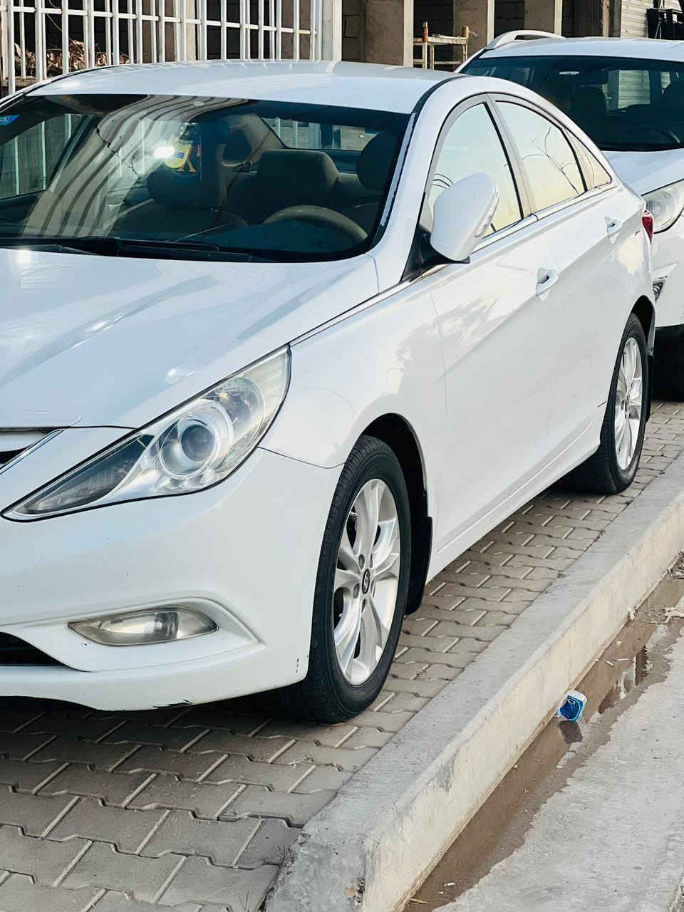السلام عليكم
سوناتا 2012 خليجي بغداد مكفوله
اشاير مري.. مري شفط.. حساس خلفي 
محرك 2400.. ماشيه ١٧٠.. تحكمات ستيرن
مكان السياره صلاح الدين بلد..
***********
