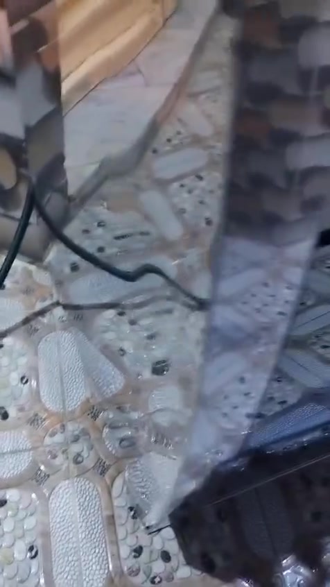 طباخ الماني الاصلي باب اول اسمه الدب المقوس يجي من جوه بيه قوس الميزه البيه تلث جامات وحده خارجيه وثنين داخليات ضد الحراره اخو جديد مابيه ولازلغه ناره قويه وزركه للبيع


**إذا كنت صاحب هذا الإعلان وتريد حذفه لأي سبب، رجاءا أرسل رسالة إلى الدعم الفني**