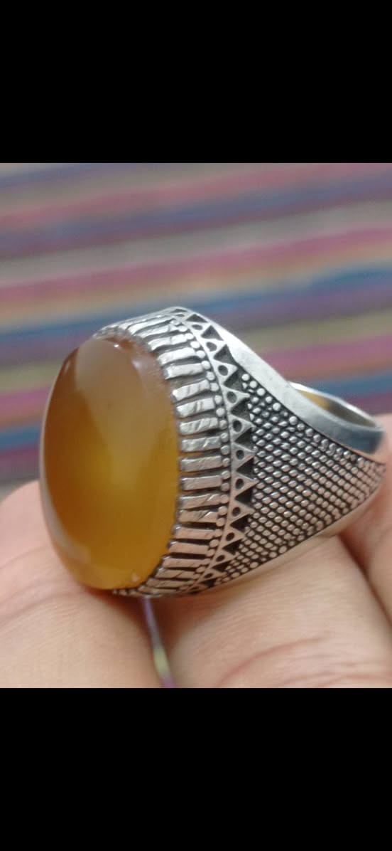 الى عشاق اليماني الاصيل قياس 26صياغة وحجر خشن لون مميز


**إذا كنت صاحب هذا الإعلان وتريد حذفه لأي سبب، رجاءا أرسل رسالة إلى الدعم الفني**