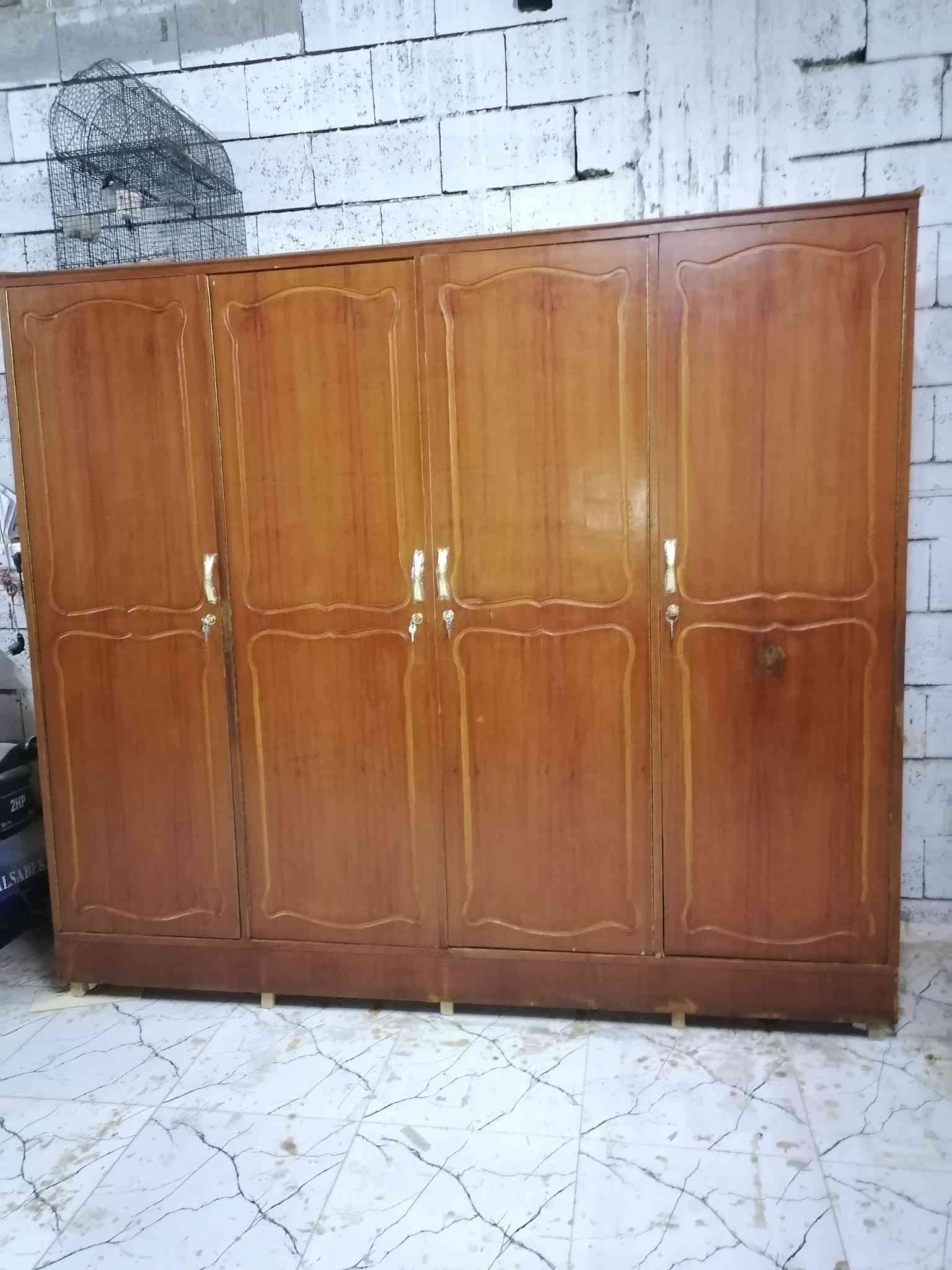 يتوفر كنتور صاج عراقي اربع بيبان حفر نظيف سعرة 190 الف العنوان نهاية شركة الطارق قرب موقف كوسترات حي العسكري للإستفسار ***********
