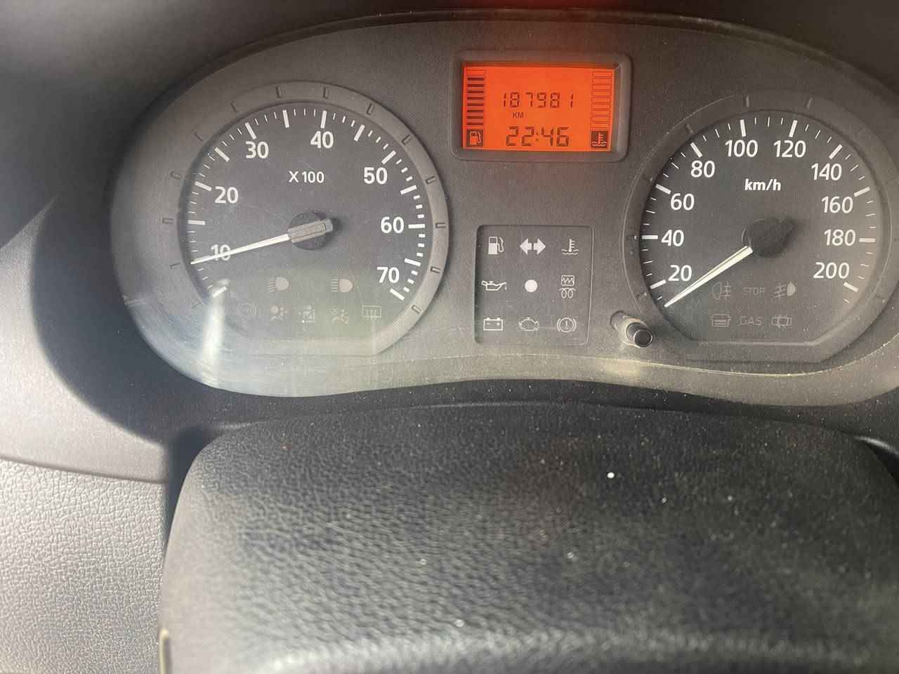 سلام عليكم رينو ٩بغداد ابسمي تحويل مباشر السياره جديده ومال جني مكفوله ما عده الهلال مال جاملغ السره بس ولباقي مكفول تخم تاير عارضها ب ٥٣ وترهم مراوس هم مكاني بغداد الشعب ***********
