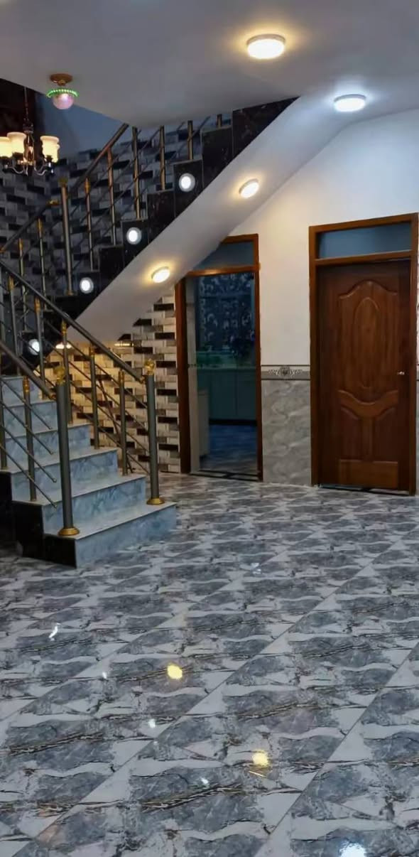 🔻 #اعلان بيت طابق واحد عالي الموصفات #للبيع
🔻 #الموقع الرمادي 6 كيلو المجمع الهندسي خلف قيادة الشرطة 

🔻 #المساحة 250 متر 
بناء طابوك سنة البناء 2025 

🔻غرفتين نوم صالة مطبخ حار وبارد صحيات داخل وخارج حمام سويت كراج كلدور 
🔻 واجهية ملكية 

🔻 #السعر الاتصال علئ ارقام المكتب 

🔻 #للأستفسار مكتب احمد المحلاوي للعقار 
🔻 الهاتف / *********** / احمد المحلاوي 

🔻 الهاتف / *********** 🔻
