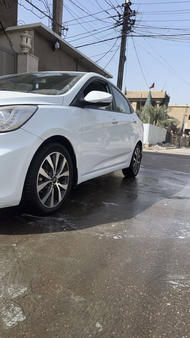 سلام عليكم اكسنت 2015 خليجي مكفواله فول موصفات ماشيه 144سياره جديده
سعر 112وبيهه مجال 

‭0770 049 0204‬
