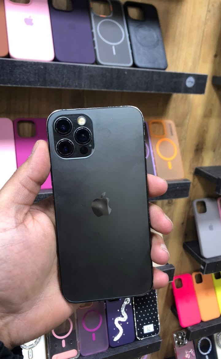 السلام عليكم ايفون ١٢ بروماكس جهاز مبدل فقط بورد كله بلادي شاشه بلاديه بطاريه بلاديه ٨٢ذاكره ٢٥٦ كامرات كزاز نت صوت وايفاي أي خلل مآبي بصمه برمجه عوزهه شرق اوسط 
الجهاز كامل أي خلل مايي وتجي تفحص علا راحتك ٣٥٠ بيمجال 
الثاني ١٣ برو فقط شاشه مبدل ٣خيارات اصليه وبيهه فطور بصيطه ممثره نهاين علمس ذاكره ١٢٨ بطاريه ١٠٠ مستبدله اصليه 
سعر ٢٣٠ بي مجال مكاني بغداد مدينت الصدر ***********
