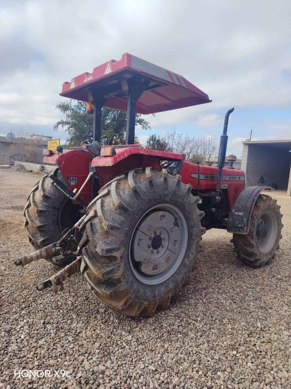 السلام عليكم تنكتر للبيع تركي موديل 2011
السعر 130وبيه مجال للاستفسار اتصل***********
