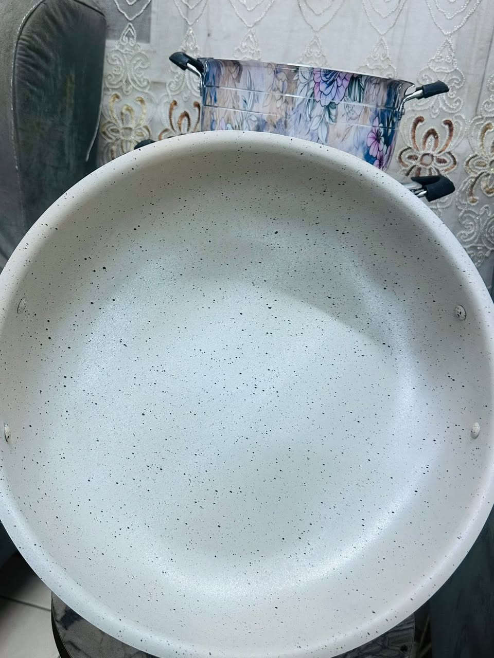 السلام عليكم
وصلت وجبة جديدة 

سيت كامل ٤ قطع مشجر والوان مريحه للنظر 😍

٣ جداري حجم كبير ووسط وصغير +تبسي كبير 

السعر ٣٠ الف ومتوفر توصيل 

ارفعوا المنشور باب رزقي وشكرا ♥️


**إذا كنت صاحب هذا الإعلان وتريد حذفه لأي سبب، رجاءا أرسل رسالة إلى الدعم الفني**