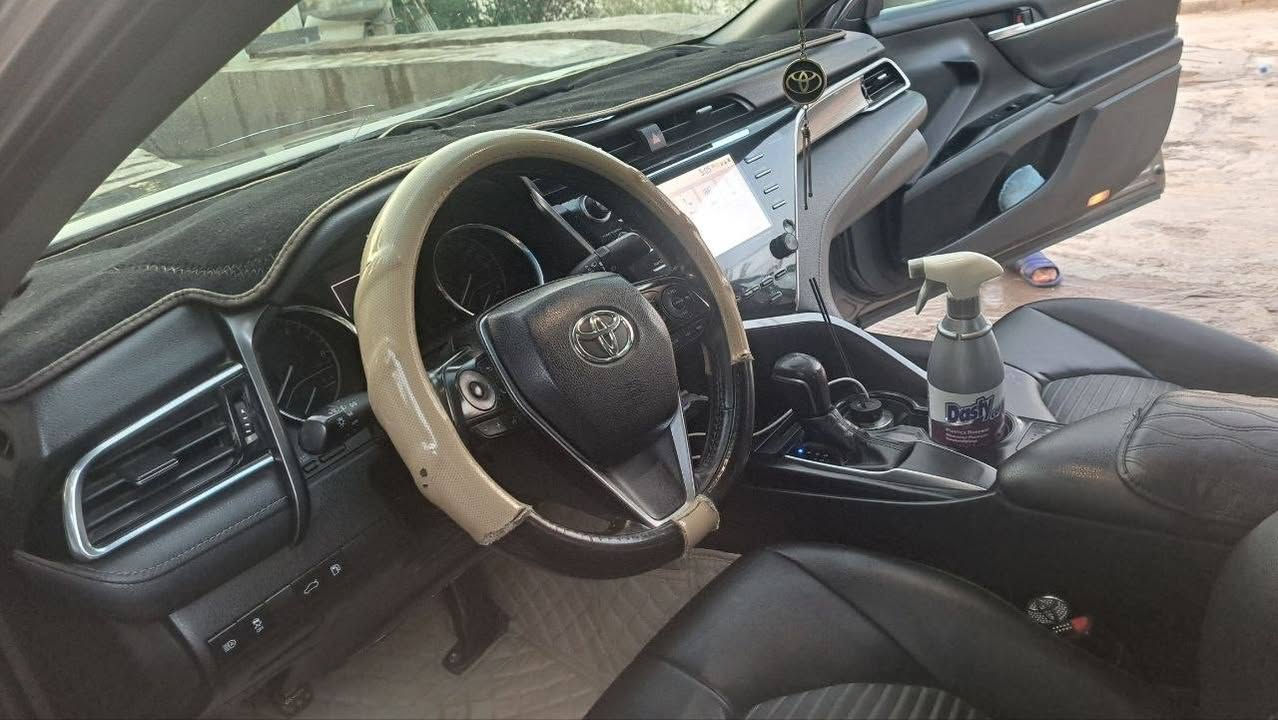 السلام عليكم 
𝐓𝐎𝐘𝐎𝐓𝐀 𝐂𝐀𝐌𝐑𝐘-𝐗𝐋𝐄 
تويوتا كامري (XLE) موديل : 2018
 وارد أمريكي  فول موصفات  كشنات جلد رادار كامره خلفيه مع حساس كامره جام اوتو كيل فتحة سقف محرك مكفول تخم تاير جديد سياره مال جناي صور الحادث مرفقة بلمنشور سياره بيه احزام كلير ماعدا قطعتين صور الحادث والسونار مرفقه مع الصور رقم بغداد باسمي 
#السعر ١٤٦ وبيها مجال مكاني واسط الصويرة
***********
‏‪***********‬‏
𝐓𝐎𝐘𝐎𝐓𝐀 𝐂𝐀𝐌𝐑𝐘-𝐗𝐋𝐄 
تويوتا كامري (XLE) موديل : 2018
 وارد أمريكي  فول موصفات  كشنات جلد رادار كامره خلفيه مع حساس كامره جام اوتو كيل فتحة سقف محرك مكفول تخم تاير جديد سياره مال جناي صور الحادث مرفقة بلمنشور سياره بيه احزام كلير ماعدا قطعتين صور الحادث والسونار مرفقه مع الصور رقم بغداد باسمي 
#السعر144 وبيها مجال مكاني واسط الصويرة
***********
‏‪***********‬‏
