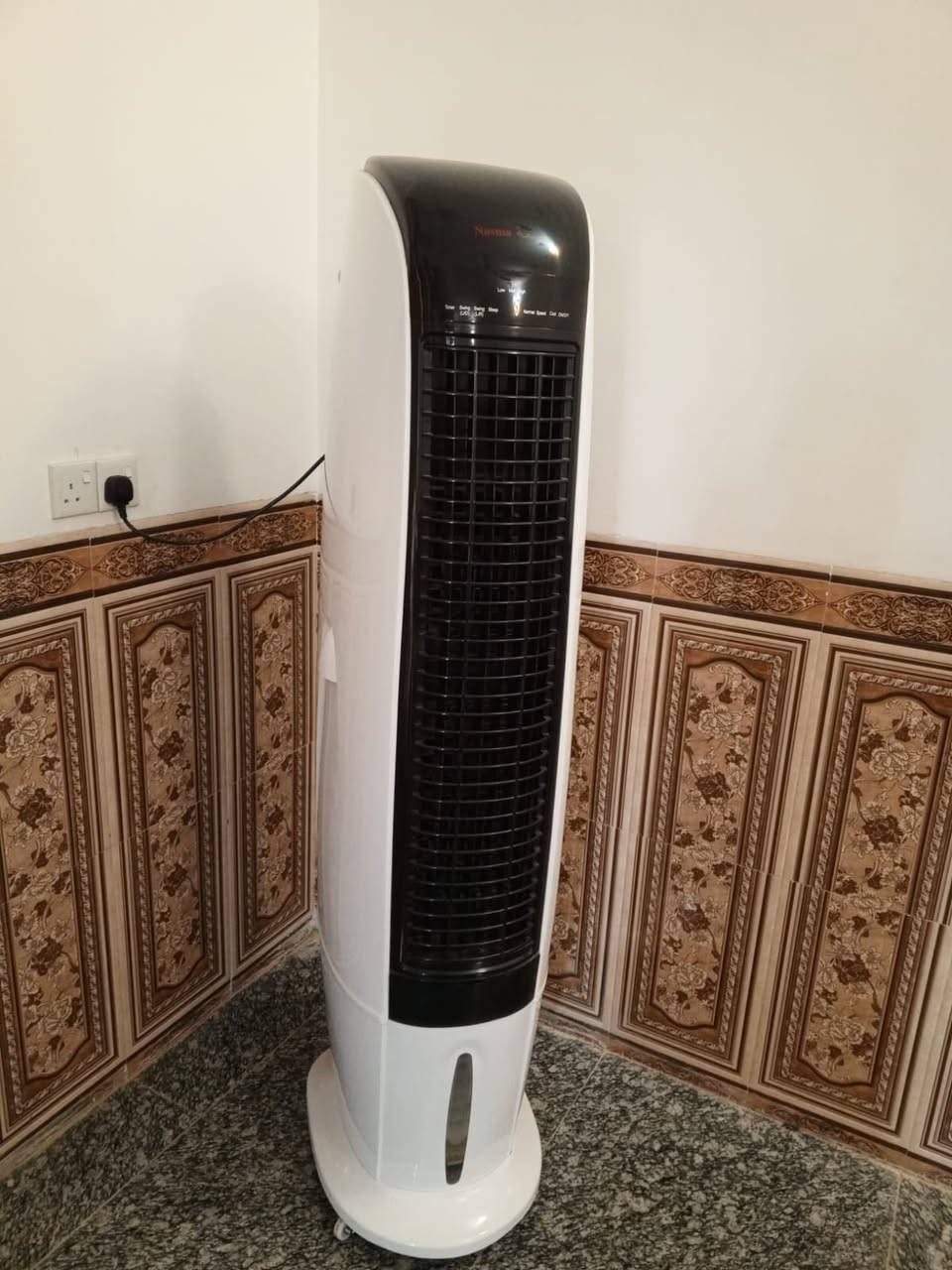 للبيع مبرده داخليه نضيفه كلش مرتبه سعر 200/***********
