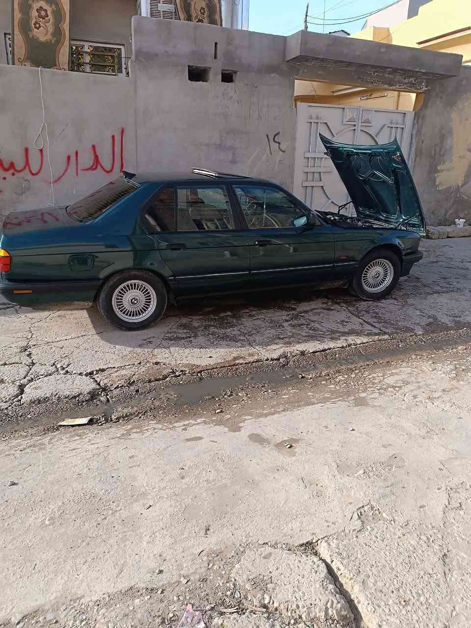 السلام عليكم للبيع سيارة بيم حجم 735 كير اوتوماتيك رقم دهوك السياره جاهزه تبريد تدفئة تنتى شاشه الصدر الامامي والخلفي جديد السعر 62 للاستفسار الاتصال على الرقم التالي ***********
