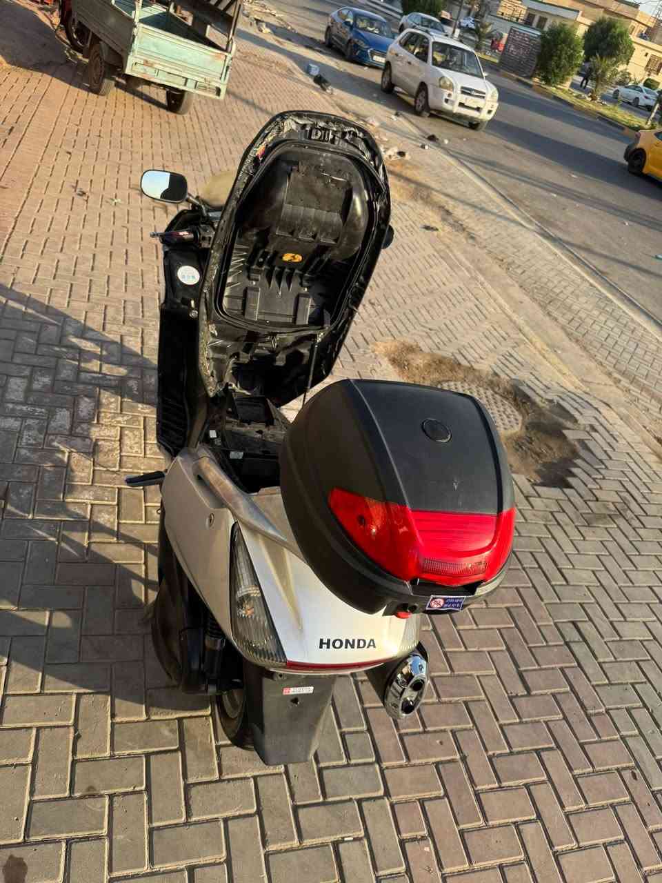 سلام عليكم للبيع سلفر ونج ياباني مكينه 400مكفوله كهربائيات كامله ناعمه شلعه ومعدل هاون نضيفه كلش ستان حساس اوفر دشبول نفخ ماشيه 39الف جيب فيتر وفحص السعر 1950 مكاني   بغداد الدوره عندي ضرف واريد أبيع مستعجل☎️☎️***********
