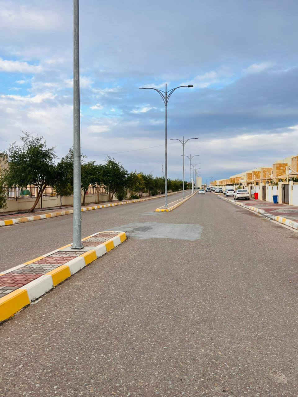 #دار للبيع تكريت مجمع بيتي السكني 
#الزون الثاني على سايدين قرب البوابة 
#مساحة 220
#غرفتين نوم +غرفه بالطابق الثاني 
#مجمع صحي عدد 2 
#مبدل ارضيه بورسلين + ابواب 
#البيت على المبادره 
#المقدمه 140 مليون
#الباقي مع المصرف 61 مليون 
#كل شهر 500 
#بدون دفعات سنويه
#الاستفسار والاتصال 
***********
***********
#مكتب أرض الأحلام للعقار #تكريت #شارع #الأربعين #قرب #فندق #بلازا #نستقبل #عروضكم #بيع وشراء #الاراضي #والدور #السكنية #وتجاريه في #تكريت #وجميع #محافظات #العراق
