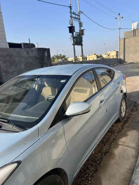 السلام عليكم
النترا 2012 خليجي 1600 للبيع

كير ومكينه مكفولات السياره حلوه و مرتبه
حادثها مبدل جمالغ جهة الصدر
وبيها فد طخطخات بسيطه كلش

رقم اربيل الانكليزي بأسمي 

تحويل او وكاله ثاني يوم

بـ 105 وبيها مجال
***********
