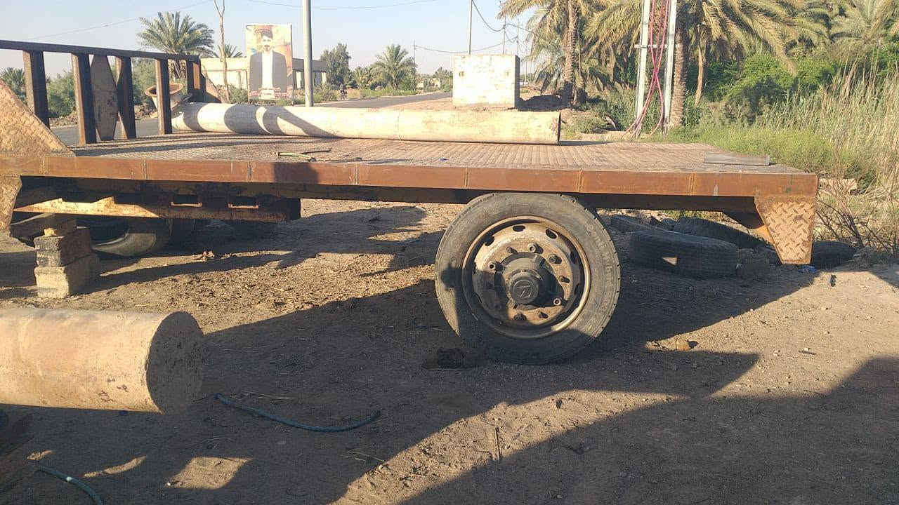 حداده وعمل لودرات حمل مختلف لاحجام ٠ حداده وعمل المقطورات الماء المغلون  عمل عربات الحمل الزراعي *********** بابل الحمزه الغربي الخميسيه
