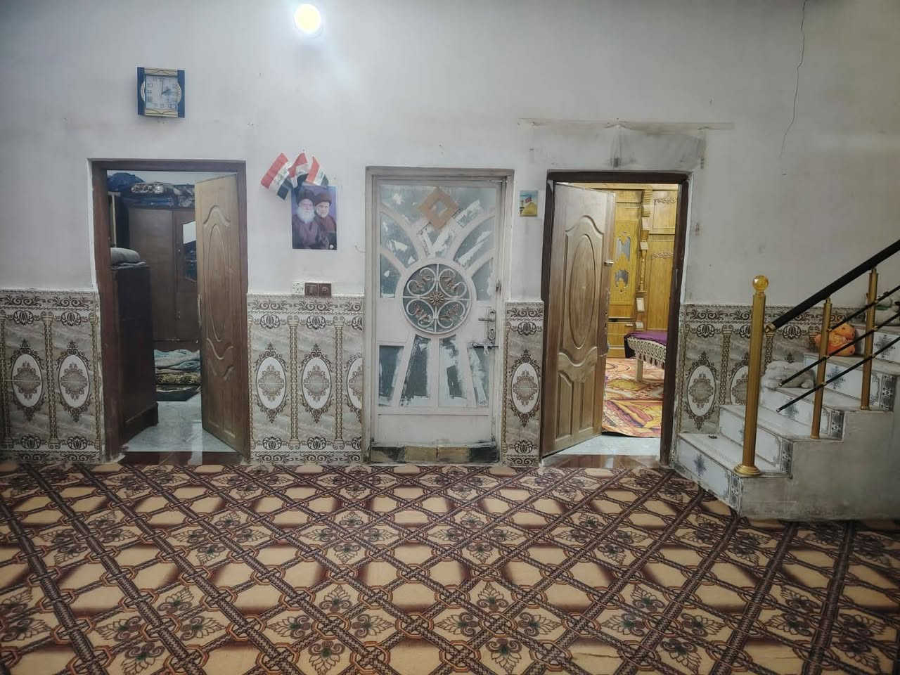 السلام عليكم ورحمة الله وبركاته
☘️اللهم صلي على محمد وآل محمد 

🏦دار سكن للبيع طابوزراعي

📌الموقع:-الديوانية/التقيةالثالثة 

📐المساحه:- 200م 

ــــــــــــــــــــــــــــــــــــــــــــــــــــــــــ

☘️يحتوي ع:-

✅غرف نوم عدد 2

✅صاله 

✅مطبخ+منور

✅استقبال 

✅مجموعه صحيات+كراج سيارة

💵السعر:-70مع الاثاث 

~~~~~~~~~~~~~~~~~~~~~~

#للاستفسار اكثر:- مراسلة الصفحة 

#هاتف:- ***********
