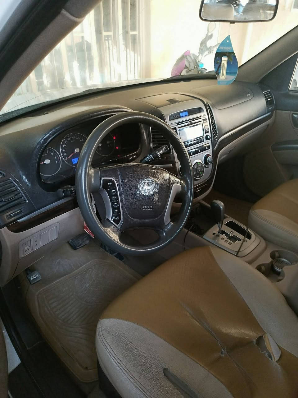 سلام عليكم سنتافي موديل 2011 خليجي7 راكب سونار موجود مكان ديالى خالص رقم *********** للسعر 133
