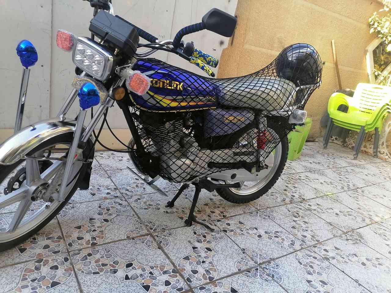 اللهم صل وسلم على نبينا محمد وعلى آله وصحبه أجمعين سيفان 19 باب اول دراجه طك نايلون جديده معناه الكلمه شاصي ومكينه 19 اصل السعر 700 مكاني الصقلاويه *********** وبلعافيه ع ياخذهه
