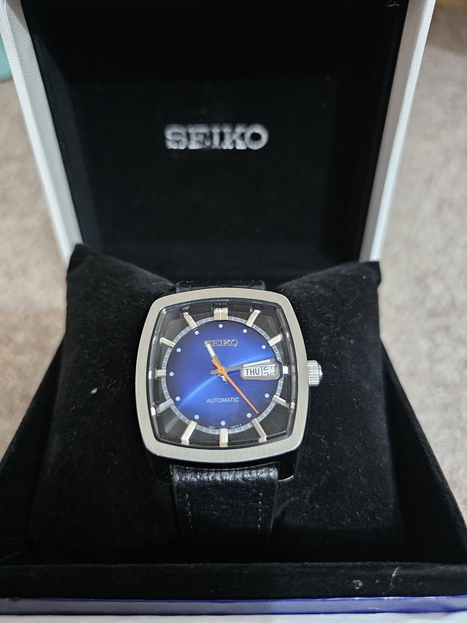 سيكو ريكرافت اوتوماتيك جديدة بلعلبة و الاوراق الاصلية للبيع المهتم خاص لطفا تحياتي


**إذا كنت صاحب هذا الإعلان وتريد حذفه لأي سبب، رجاءا أرسل رسالة إلى الدعم الفني**