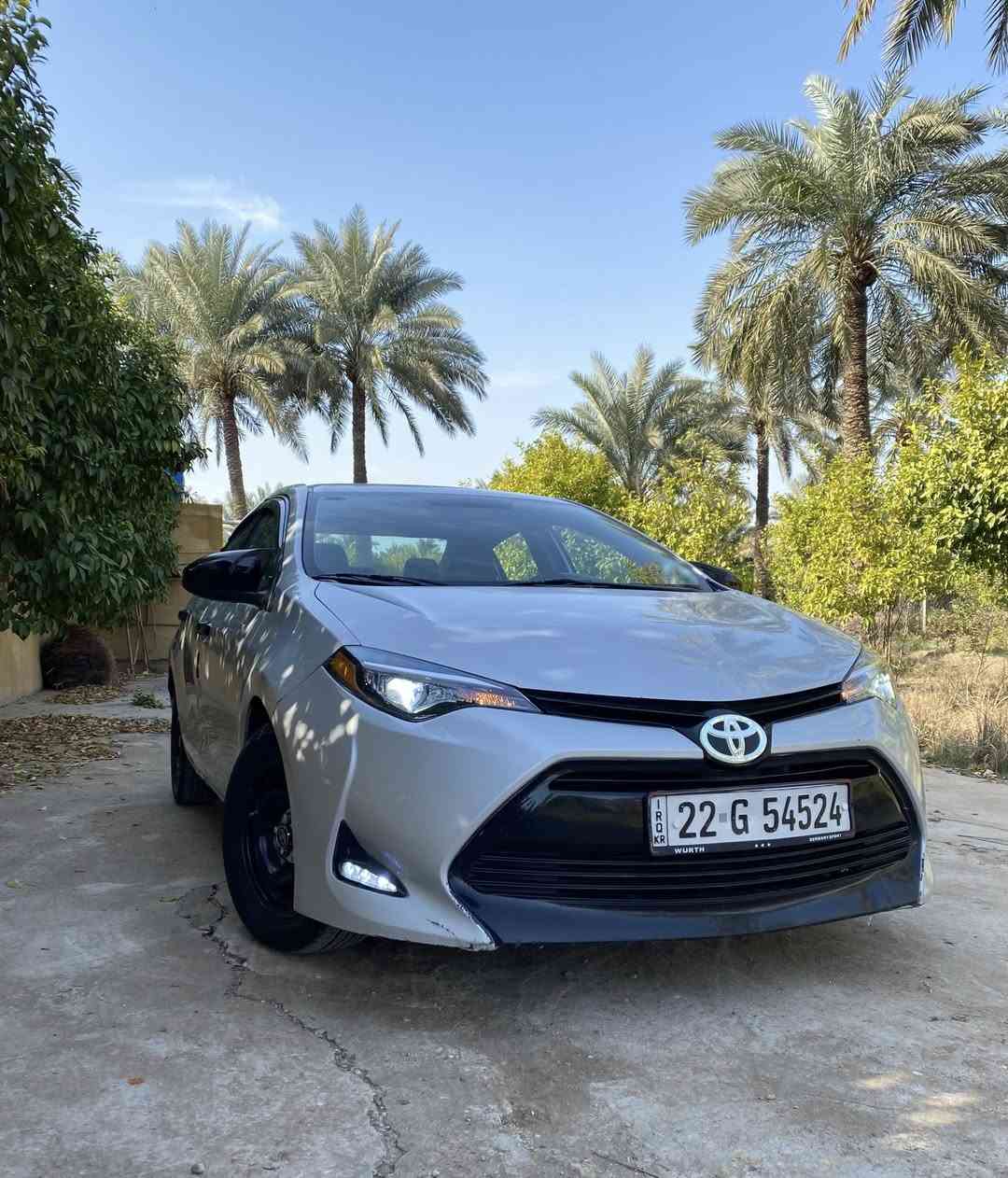 سلام عليكم 
للبيع او المراوس حسب القناعة

كورلا 2018 أمريكي 
رقم أربيل بأسمي تحويل مباشر 
حادثها چاملغ امامي أيمن عكس السايق وبنيد 
غيرر هذا كفاله عامة 

السياره جاهزه مكينة وكير وصدر امامي وخلفي جديد وتخم تاير جديد وحداديه تبريد جاهزة من كلشي ما بيها نقص 
مكينة 2000 لا تنقيص ولا تبخير 
السياره مال بيت وجديدة بمعنى الكلمة واحلاا من الصوره حلووه وجاهزة وبالخير ع الي ياخذها 
ماشية 115 حقيقي 

السعر 120 وبيها مجال 
عنوان بغداد 
للاستفسار ع الرقم 
***********
***********
